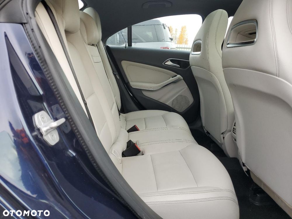 Mercedes-Benz CLA - 9