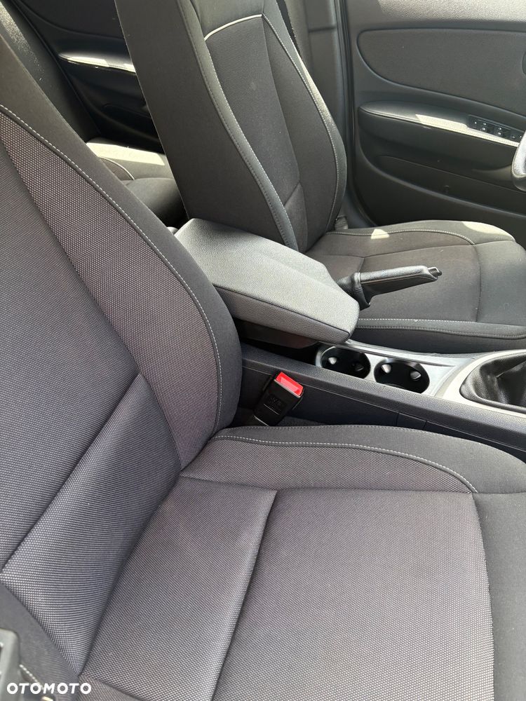 BMW Seria 1 - 19