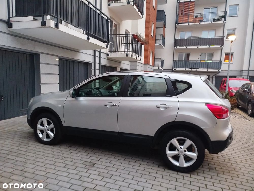 Nissan Qashqai - 1