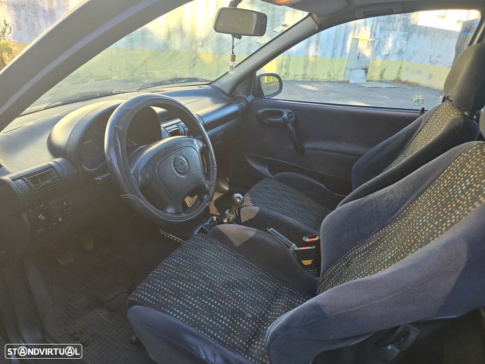 Opel Corsa - 8