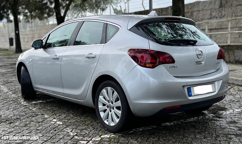 Opel Astra 1.7 CDTI Cosmo - 2