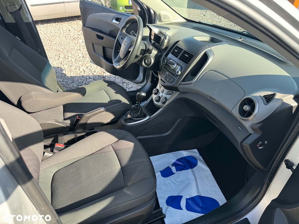 Chevrolet Aveo 1.6 LTZ - 11