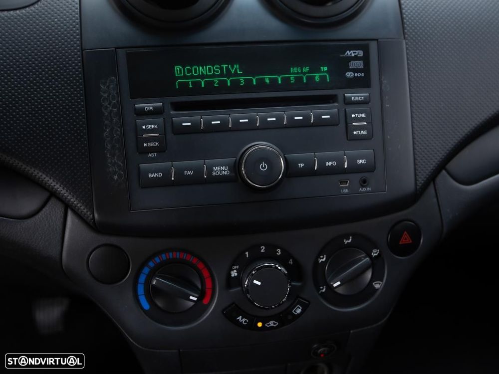 Chevrolet Aveo - 12