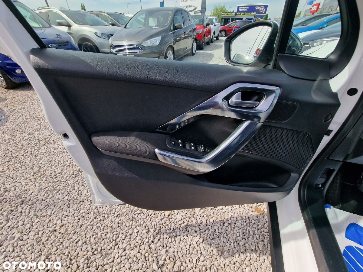 Peugeot 2008 - 10