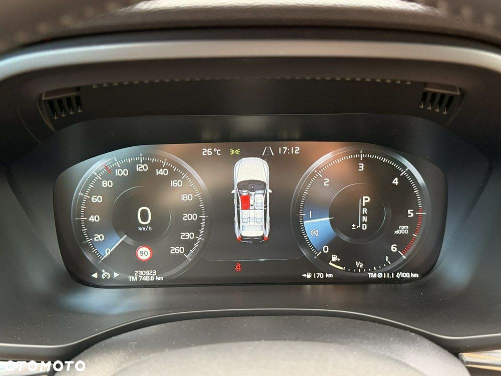 Volvo XC 60 D4 AWD Momentum - 27