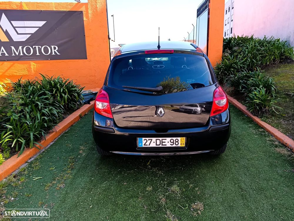 Renault Clio 1.5 DCI Dinamique - 14