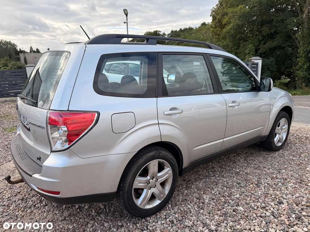 Subaru Forester 2.0 XA TRE - 10