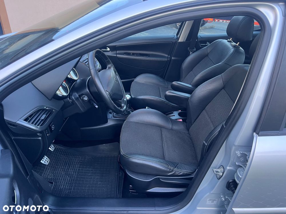 Peugeot 207 1.6 THP Platinum - 5