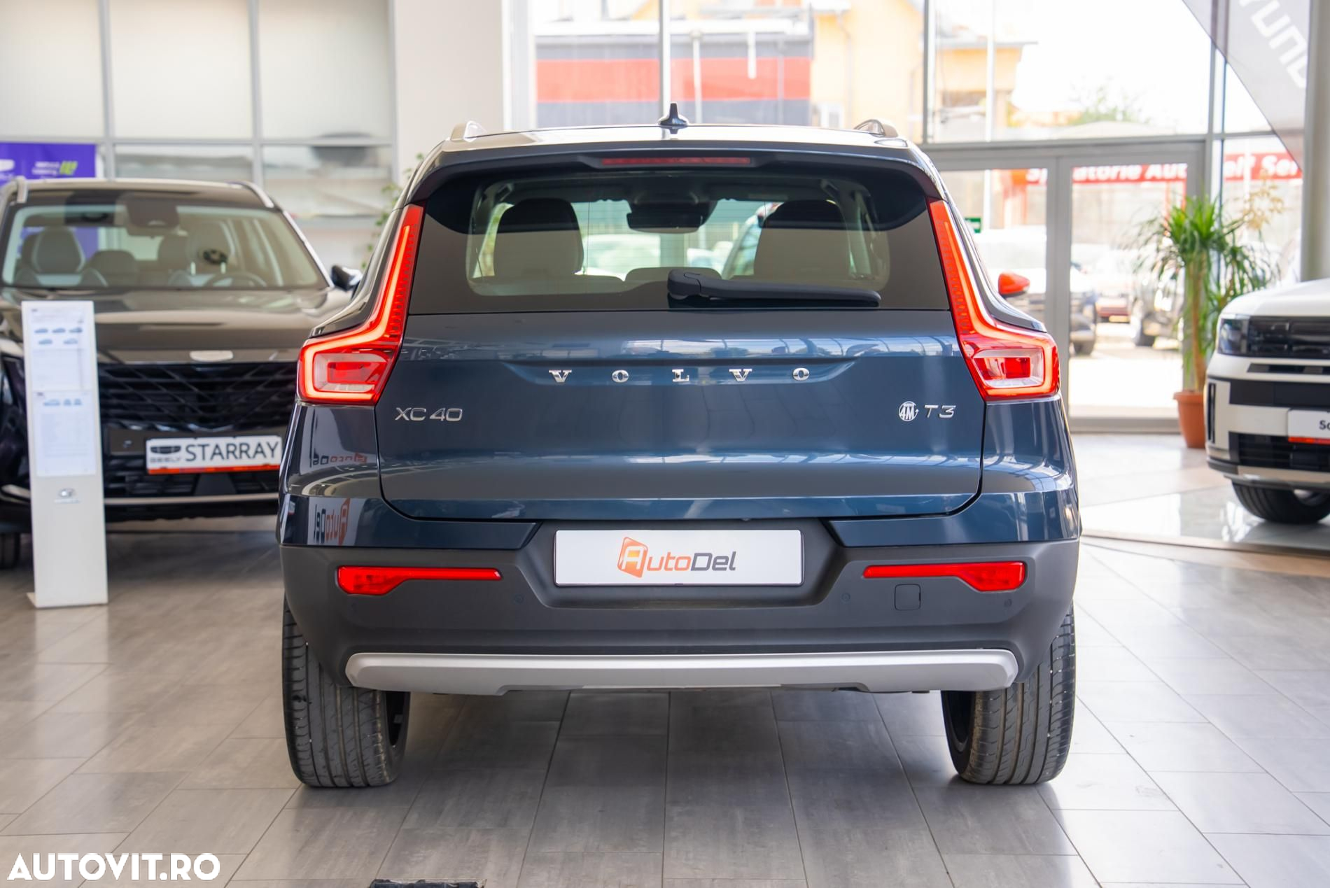 Volvo XC 40 T3 Geartronic Momentum Pro - 12