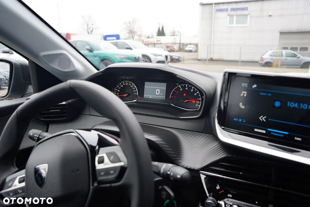 Peugeot 208 - 19