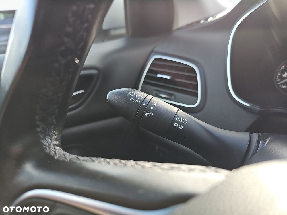 Renault Megane 1.5 Blue dCi Intens - 25