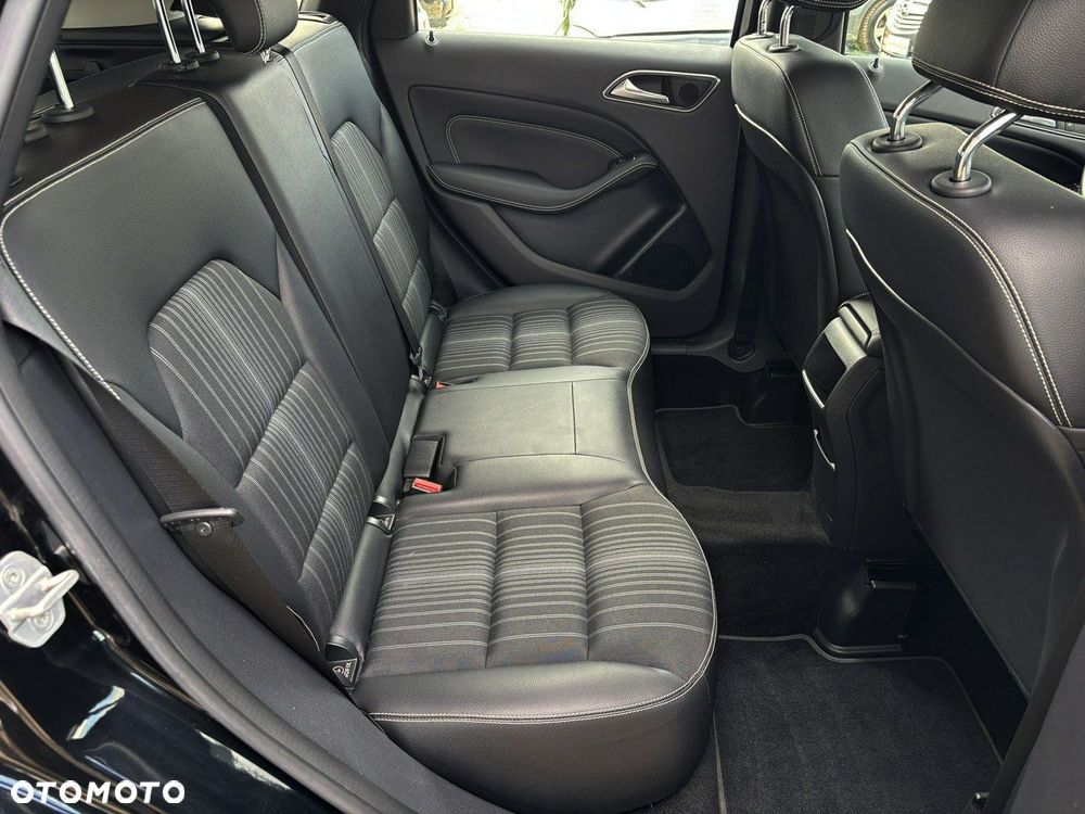 Mercedes-Benz Klasa B 200 7G-DCT UrbanStyle Edition - 21