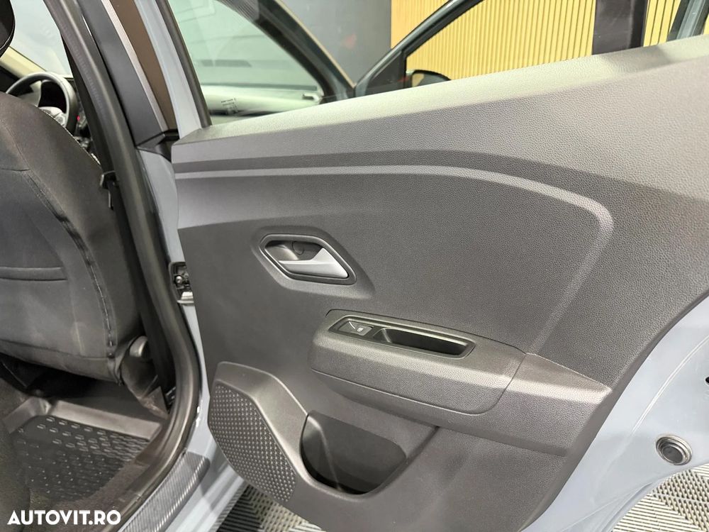 Dacia Logan TCe 90 MT6 Journey - 19