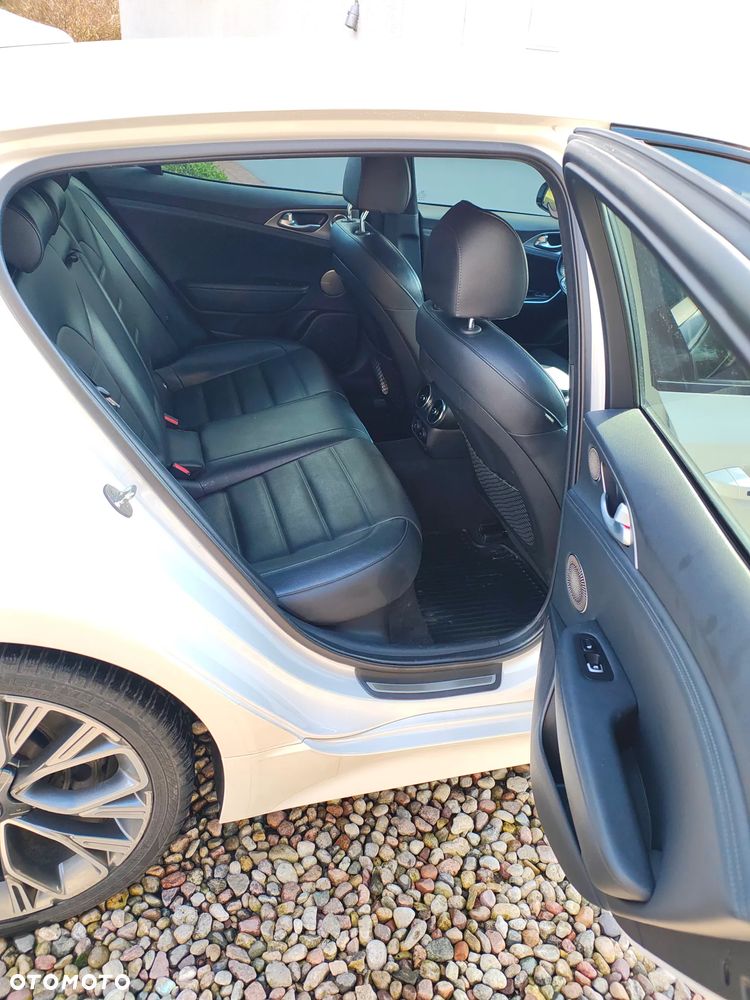 Kia Stinger 2.0 T-GDI GT Line - 19