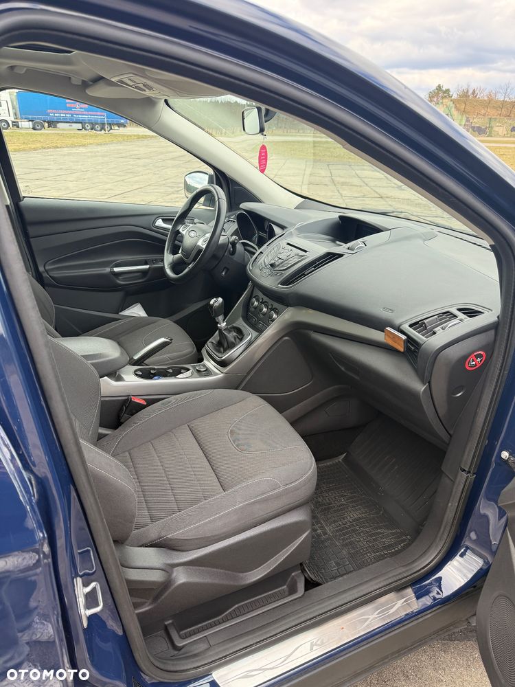 Ford Kuga 2.0 TDCi 2x4 Titanium - 11