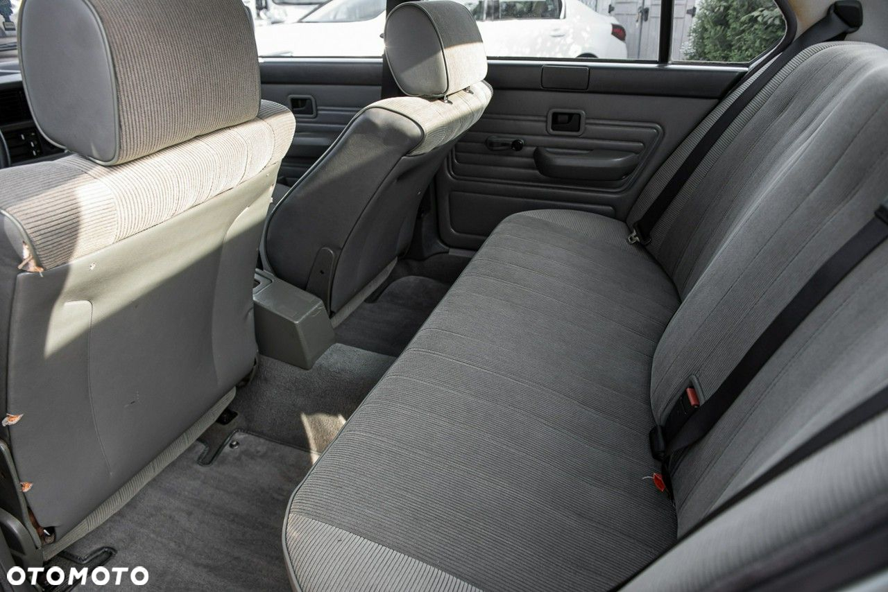 BMW Seria 5 518 i - 18