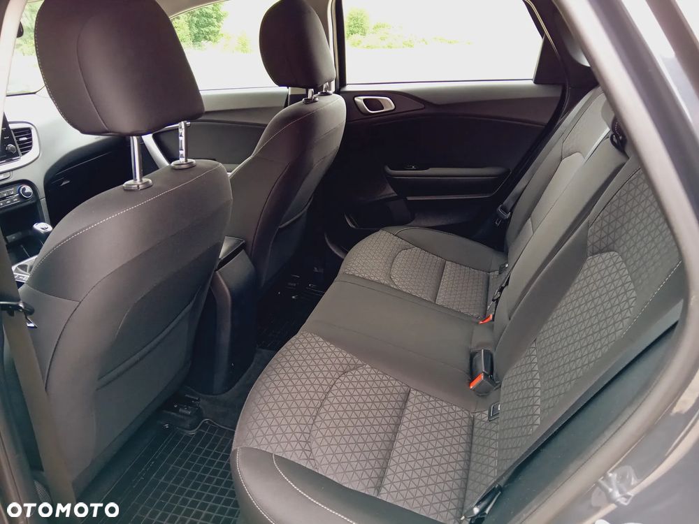Kia Ceed 1.6 CRDi SCR M - 7