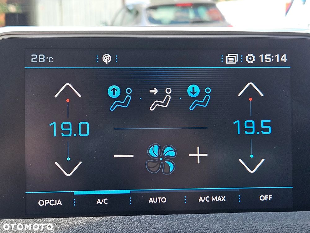 Peugeot 3008 1.5 BlueHDi Road Trip S&S EAT8 - 36