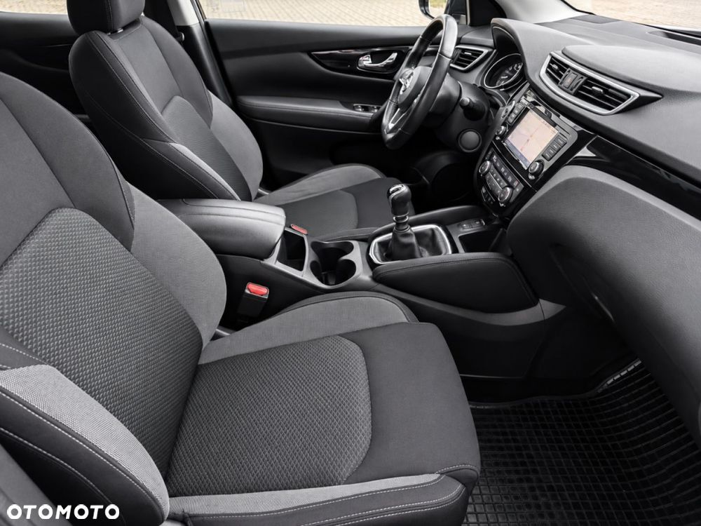 Nissan Qashqai 1.3 DIG-T N-Connecta - 28