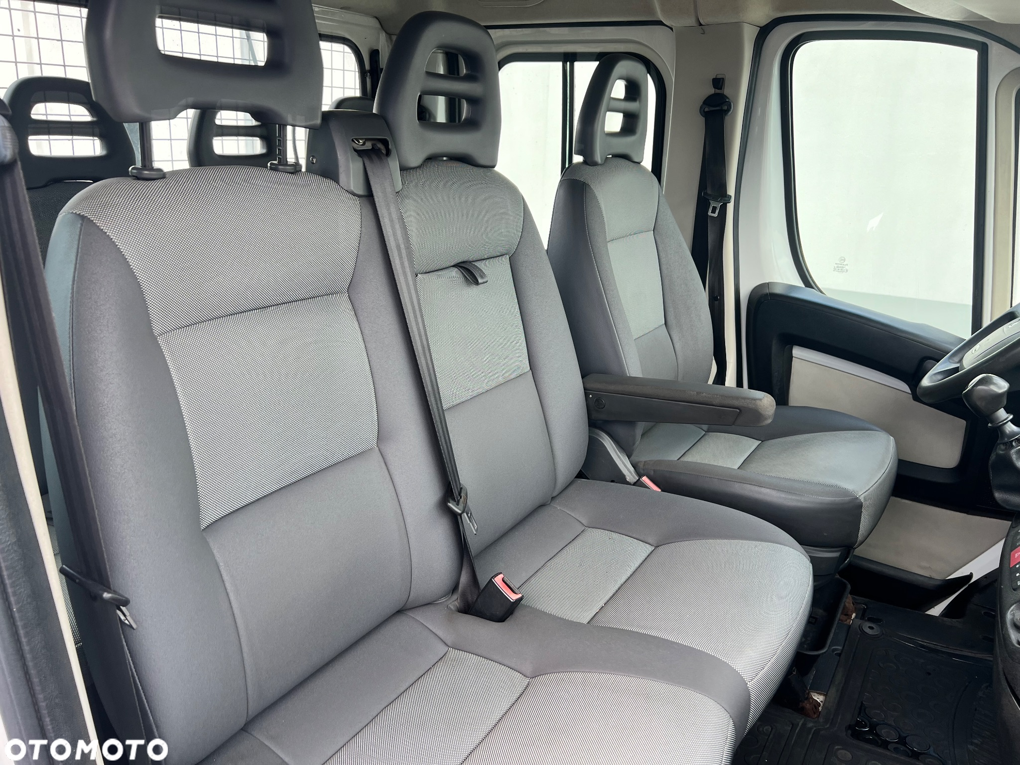 Peugeot Boxer Doka 7 Osób 3.0 HDI 177KM - 17