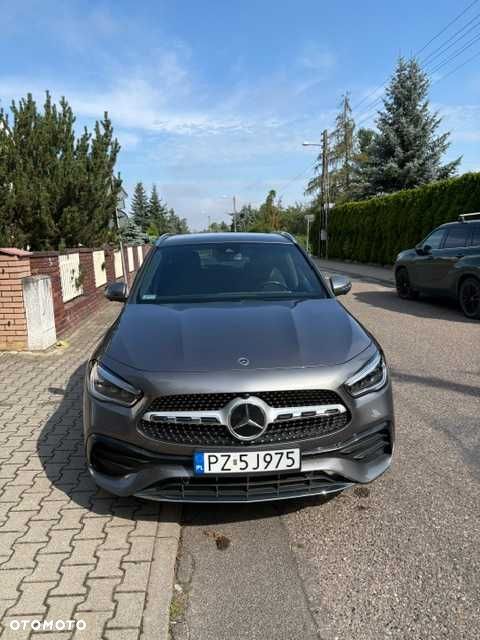 Mercedes-Benz GLA - 2