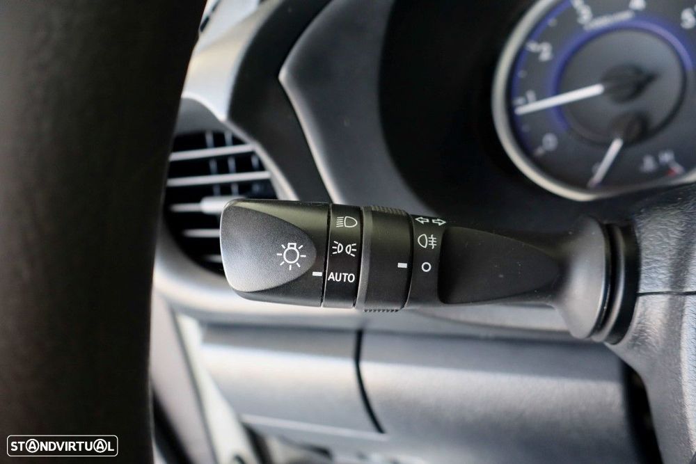 Toyota Hilux 4X4 150 CV 2L - 9