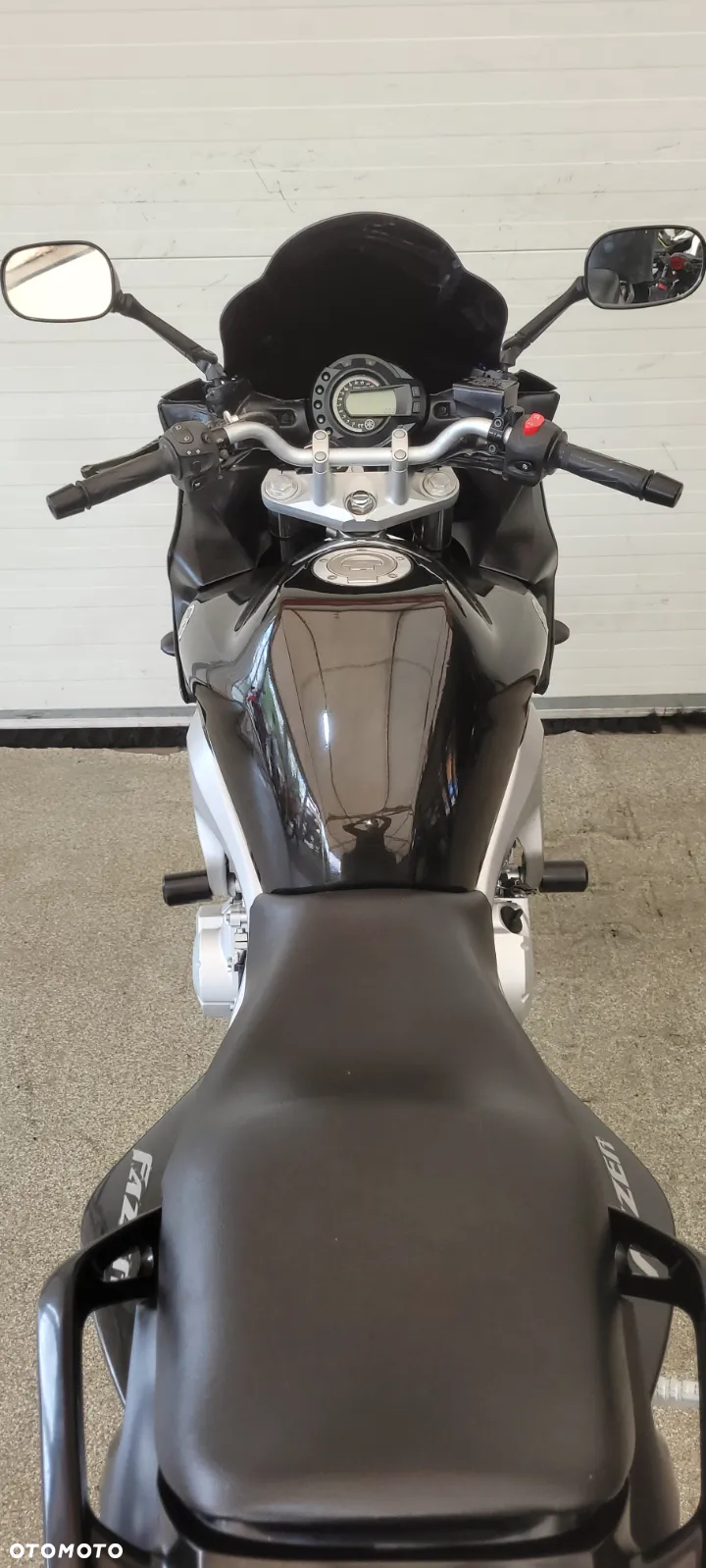 Yamaha FZ - 32