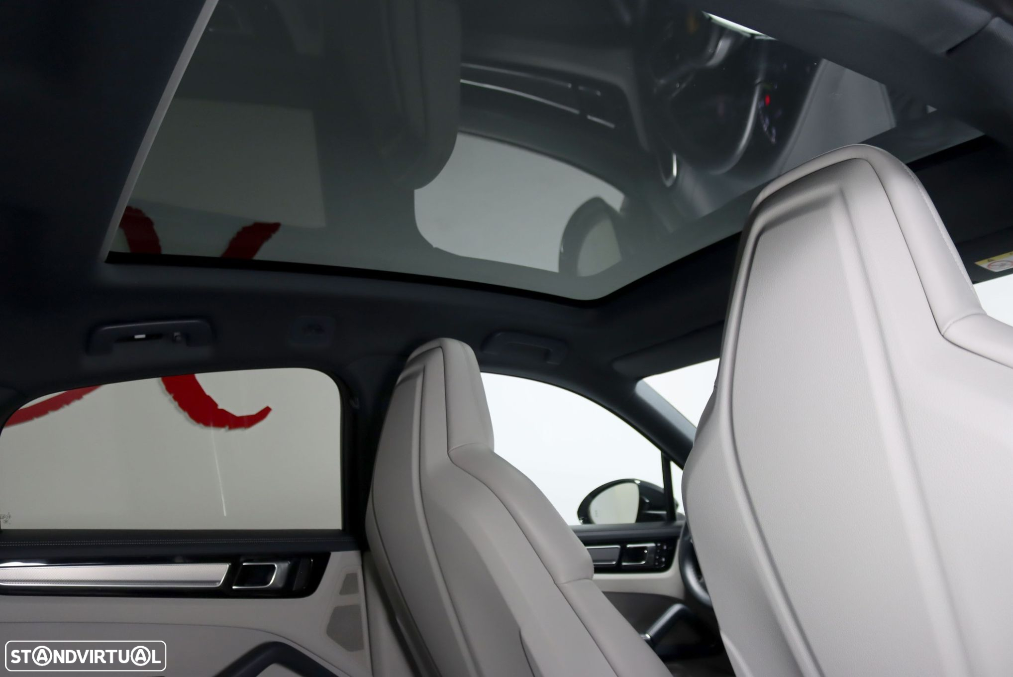 Porsche Cayenne Coupé E-Hybrid Platinum Edition - 49