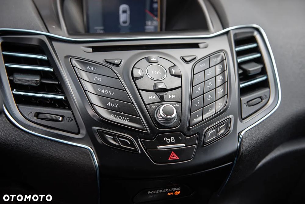 Ford Fiesta 1.0 EcoBoost STart-Stop ST-LINE - 23