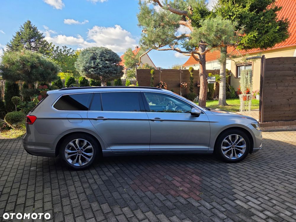 Volkswagen Passat Variant 2.0 TDI SCR Style DSG - 11