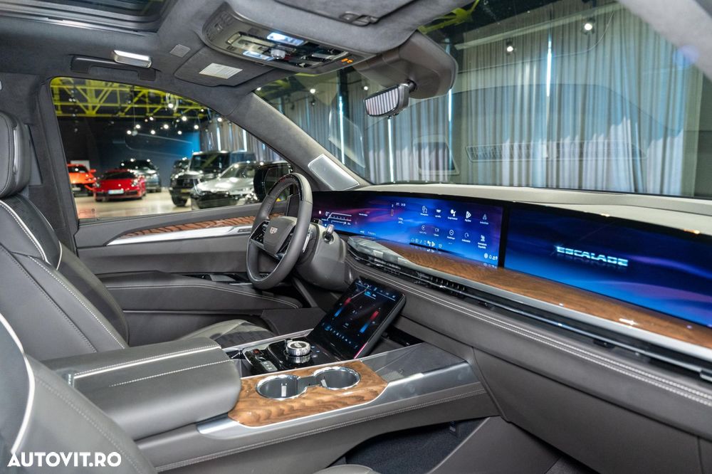 Cadillac Escalade - 30