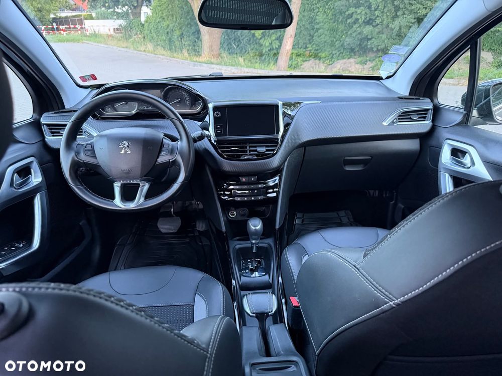 Peugeot 2008 1.2 PureTech Allure S&S EAT8 - 12