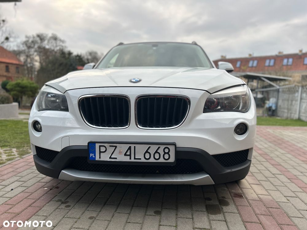 BMW X1 xDrive18d xLine - 12