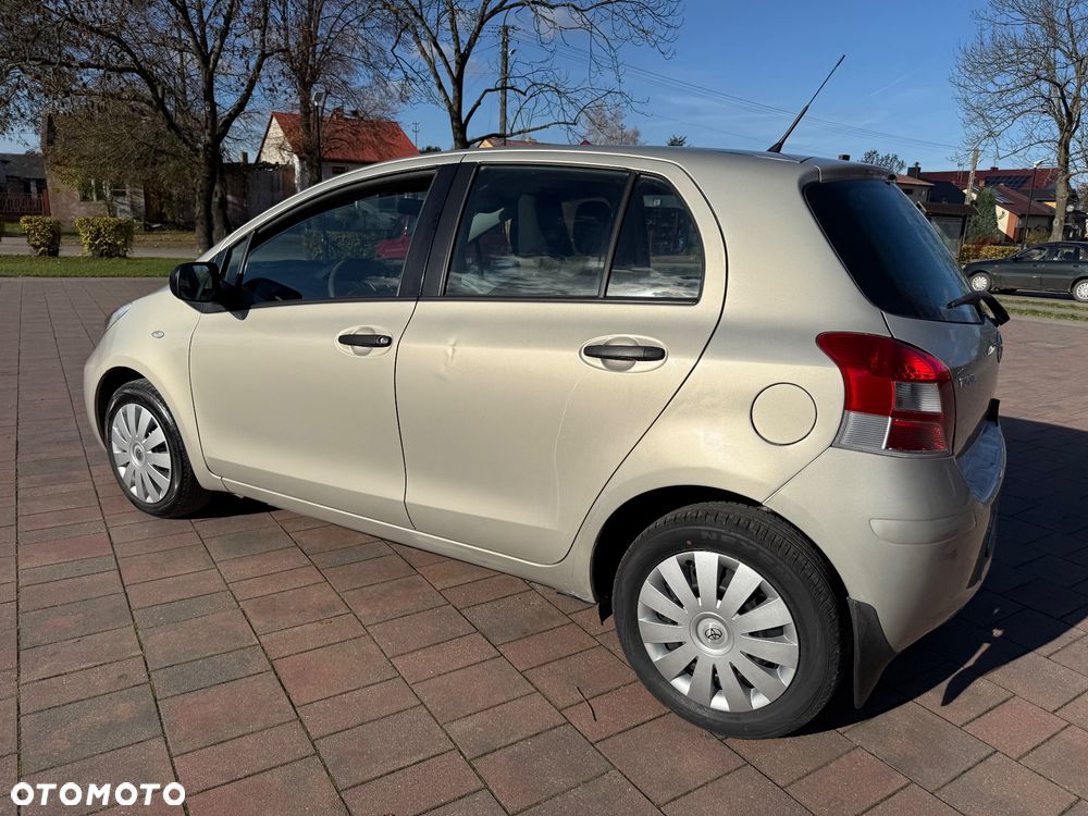 Toyota Yaris 1.33 Luna - 26