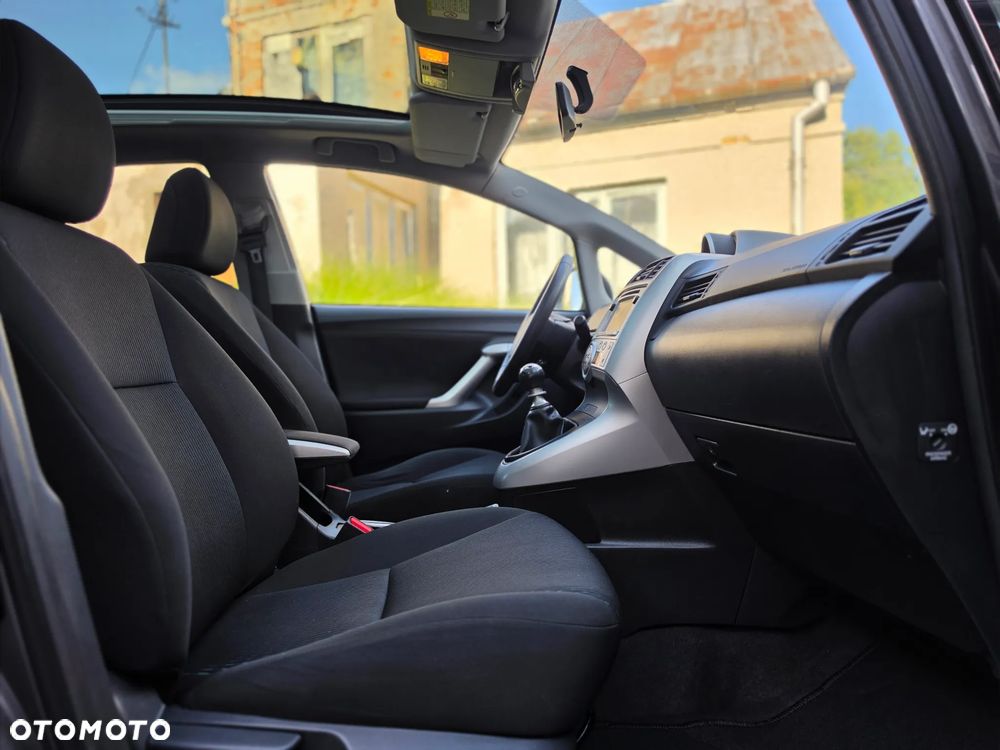 Toyota Verso - 23