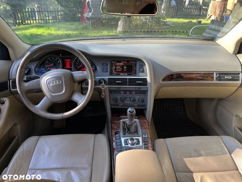 Audi A6 Limousine 2.4 - 12