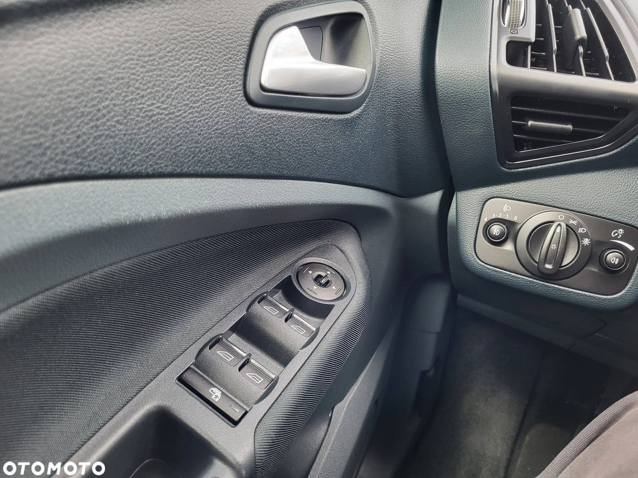 Ford Grand C-MAX 1.0 EcoBoost Start-Stopp-System SYNC Edition - 28