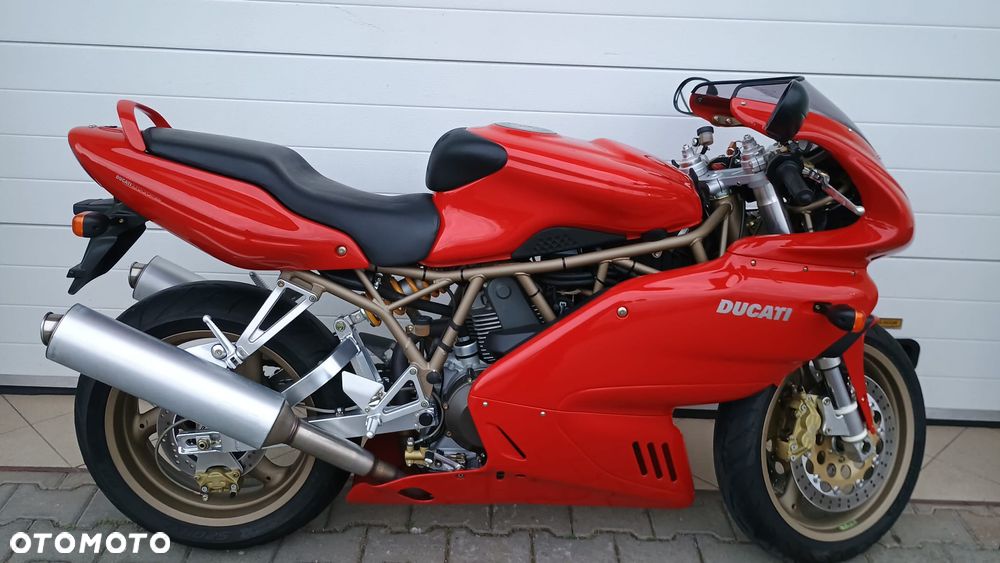 Ducati 900 - 1