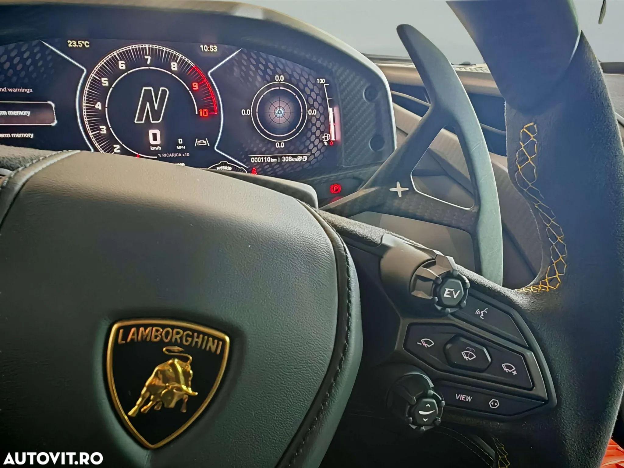 Lamborghini Revuelto - 36