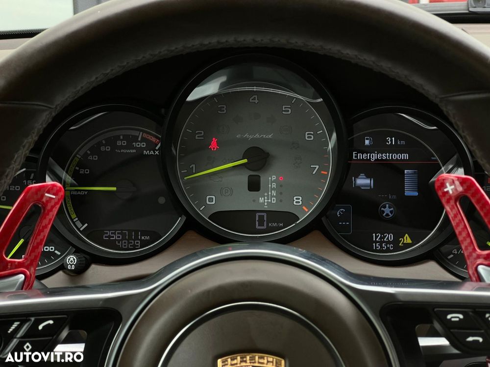 Porsche Cayenne - 25