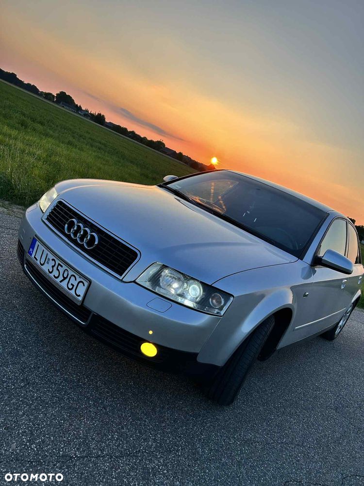 Audi A4 - 1