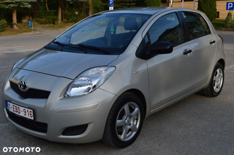 Toyota Yaris - 1