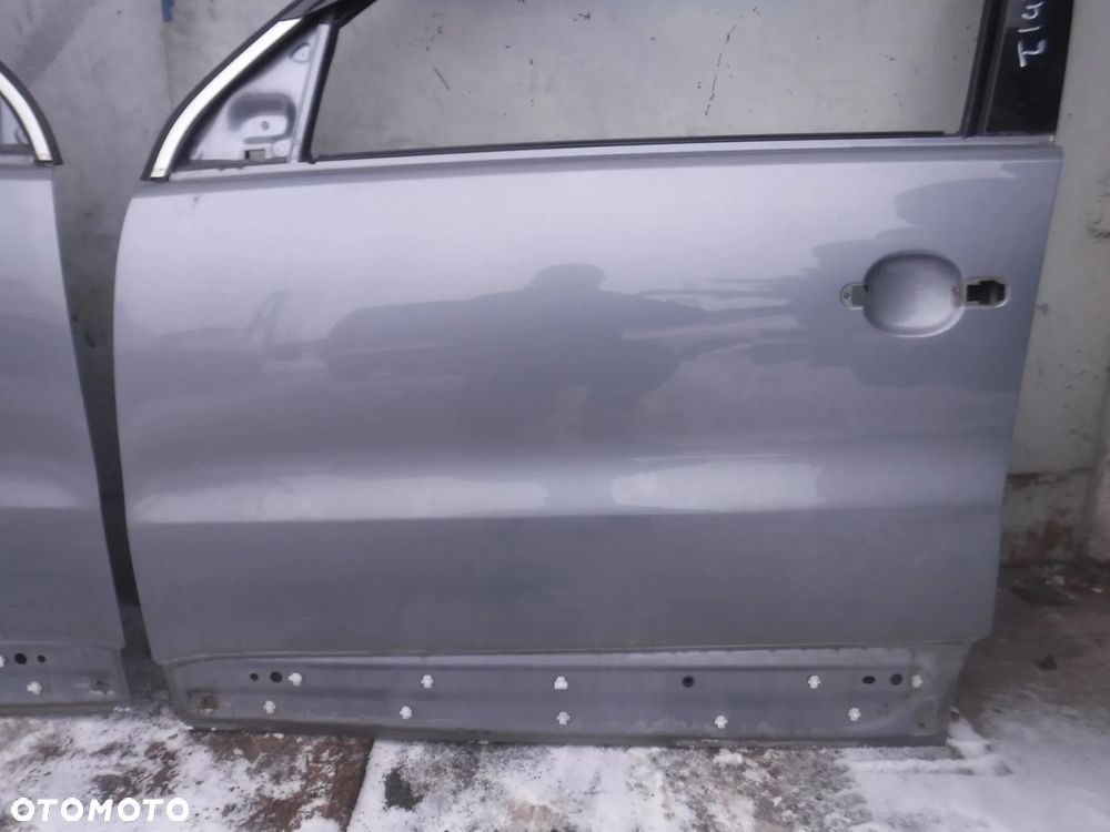 Vw Tiguan I 5N drzwi lewe prawe tyl   DR7N - 6