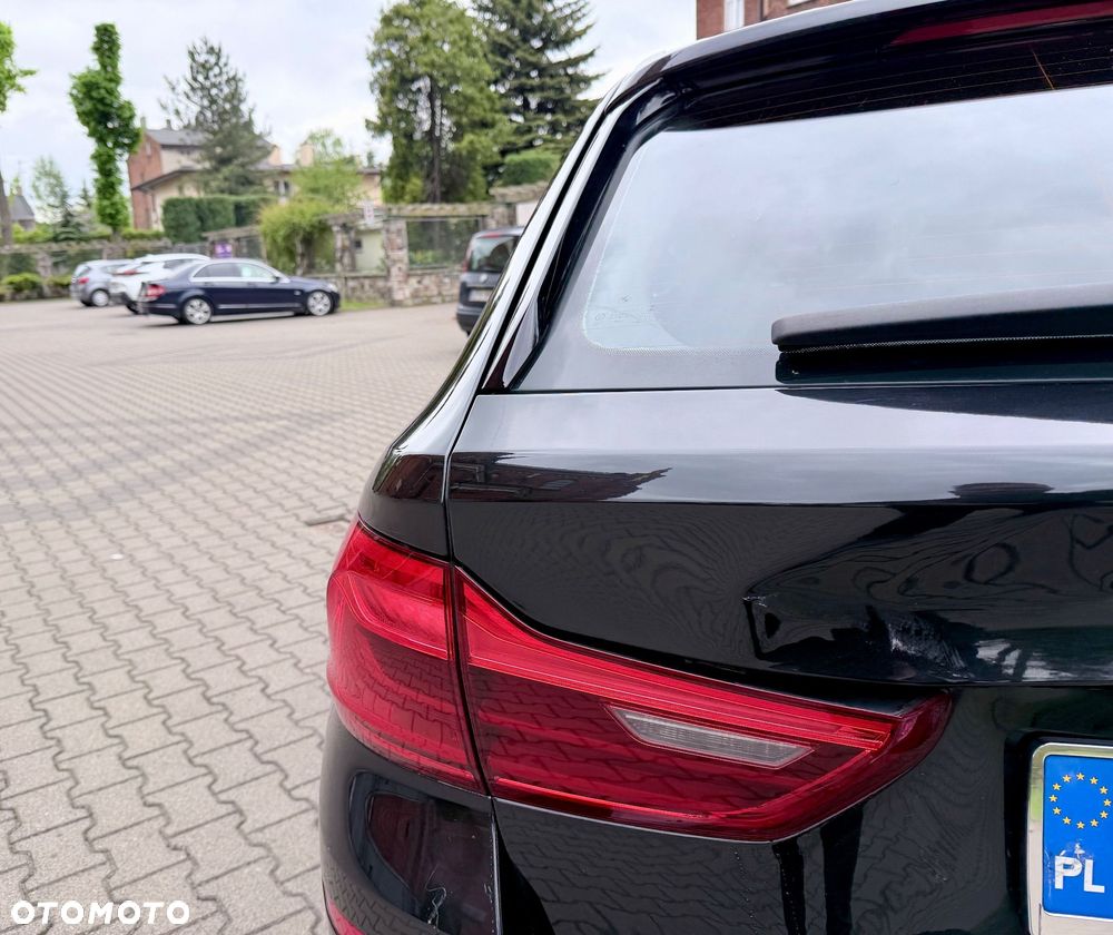 BMW Seria 5 525d Luxury Line - 11