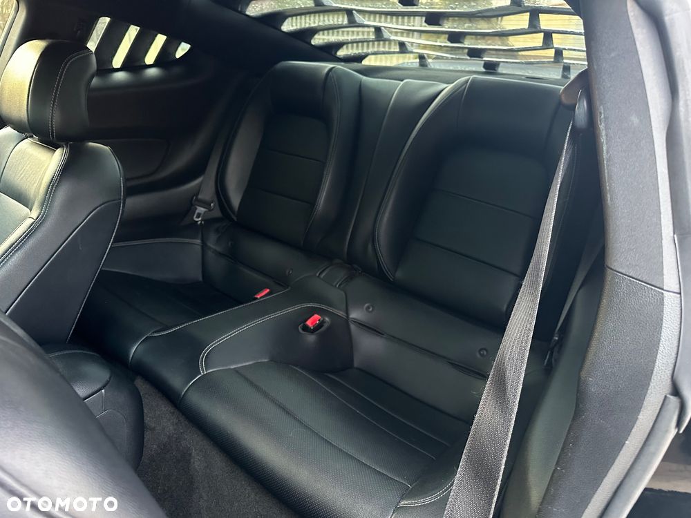 Ford Mustang 5.0 V8 GT - 14