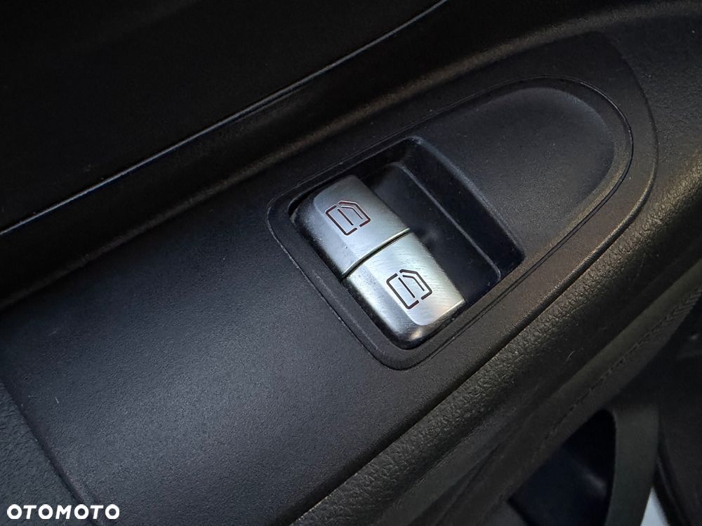 Mercedes-Benz Vito - 36
