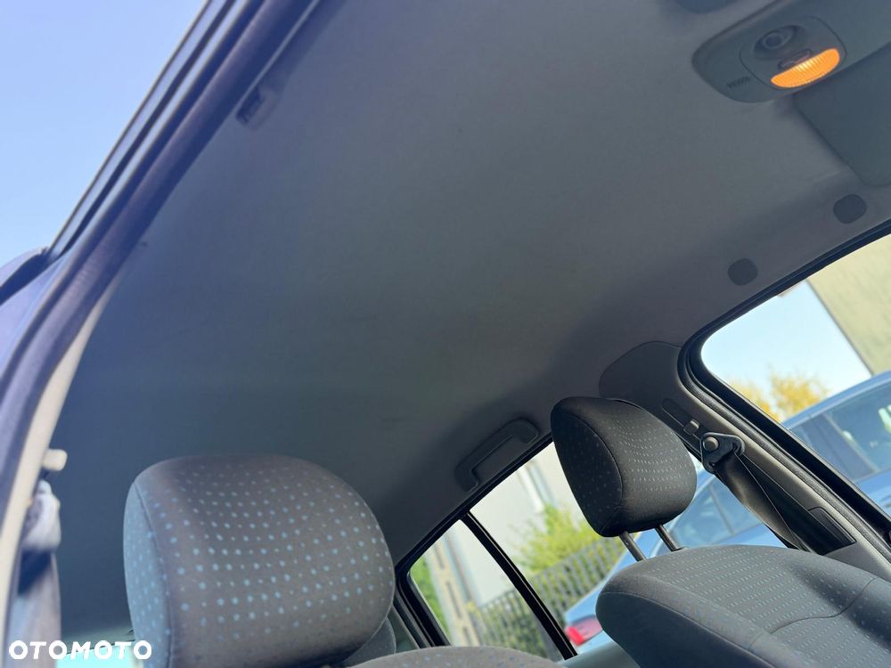 Renault Clio 1.2 16V Emotion - 23