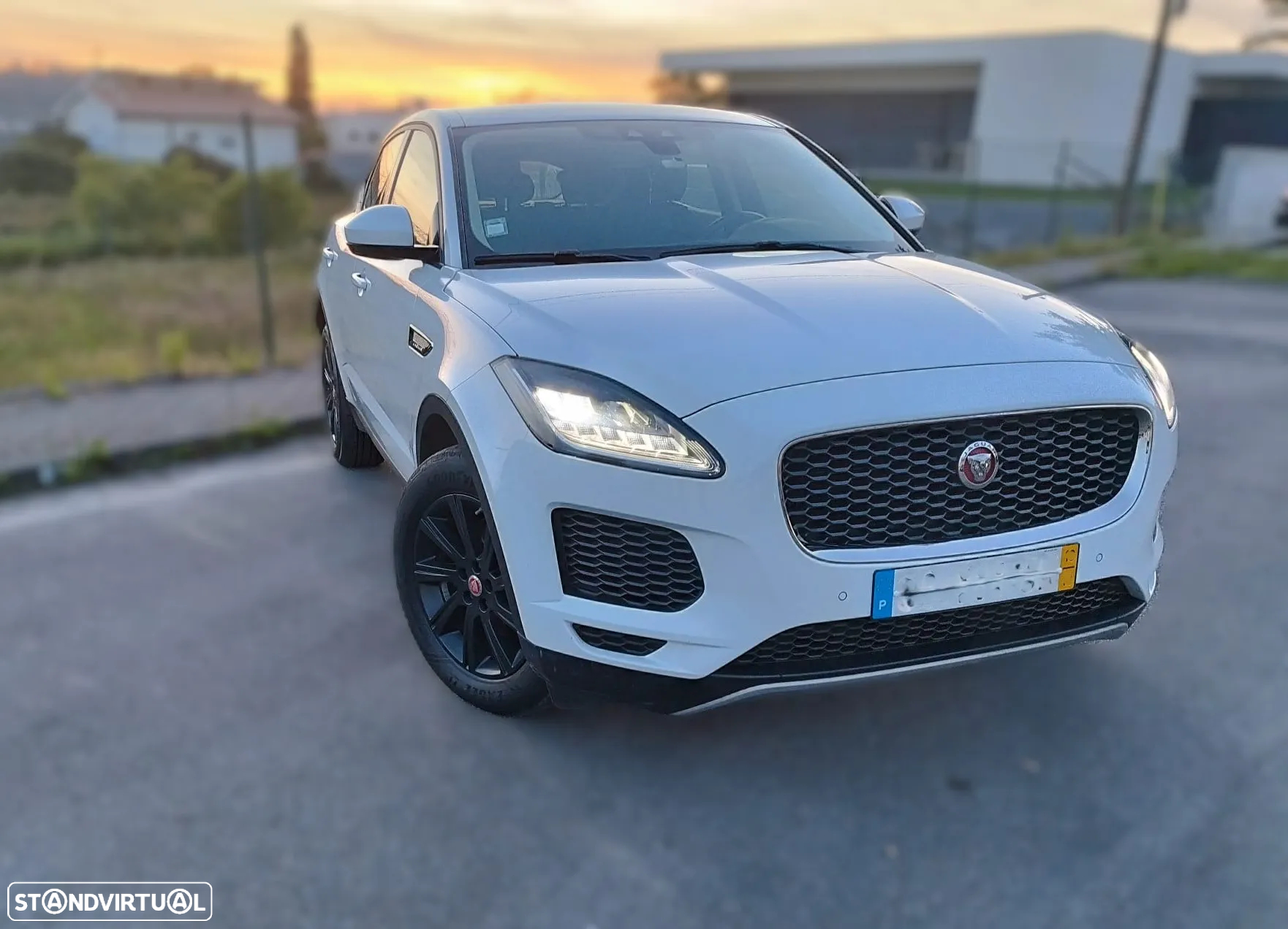 Jaguar E-Pace 2.0 i4D - 9