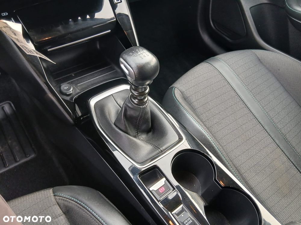 Peugeot 208 1.2 PureTech Allure S&S - 34