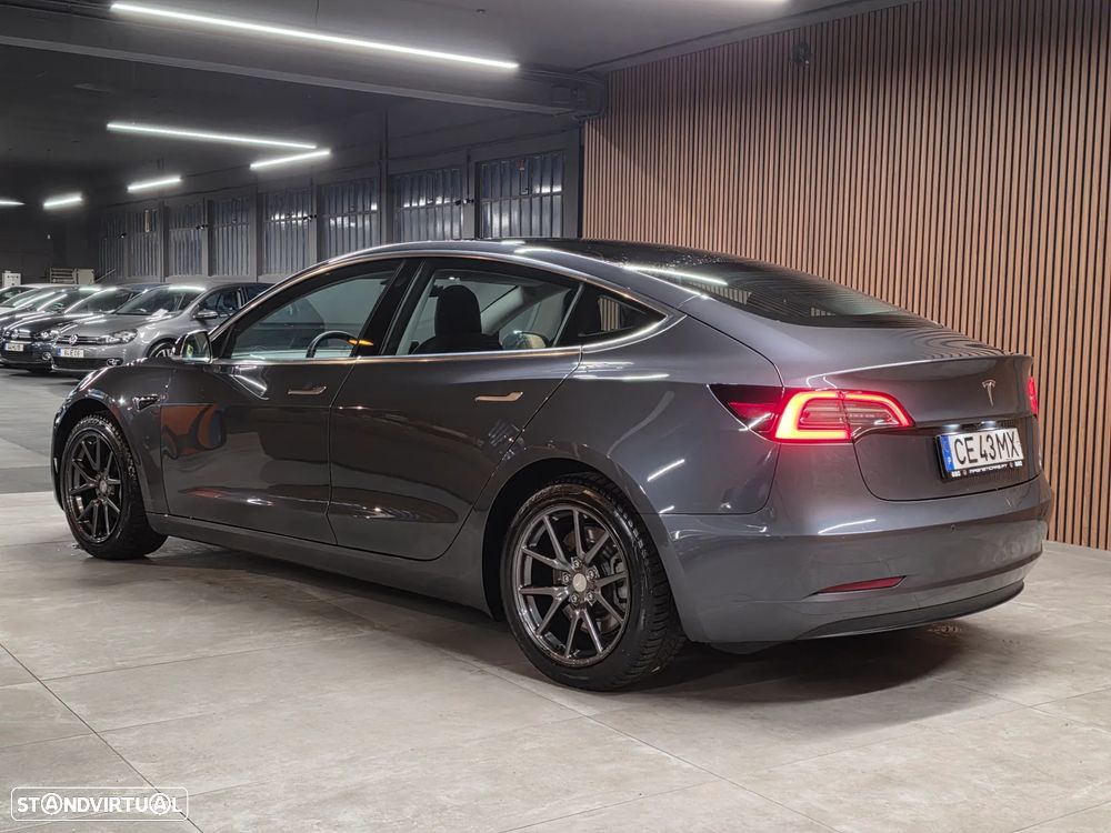 Tesla Model 3 Standard Range Plus RWD - 2
